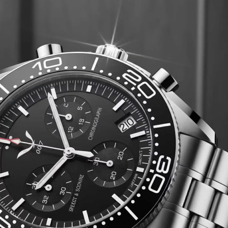 Movimento Quartzo Japonês no Cronógrafo Épure Black — Detalhe do Mecanismo