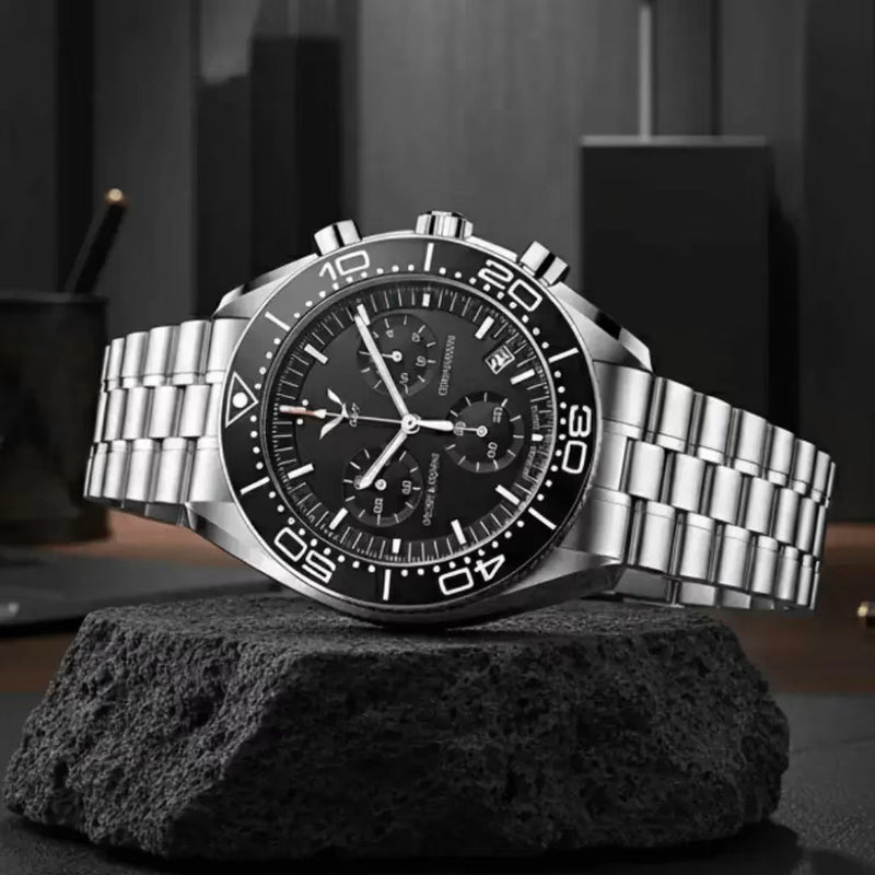 Detalhes Do Cronógrafo Épure Black — Cristal De Safira, Ponteiros Luminosos E Acabamento Em Aço